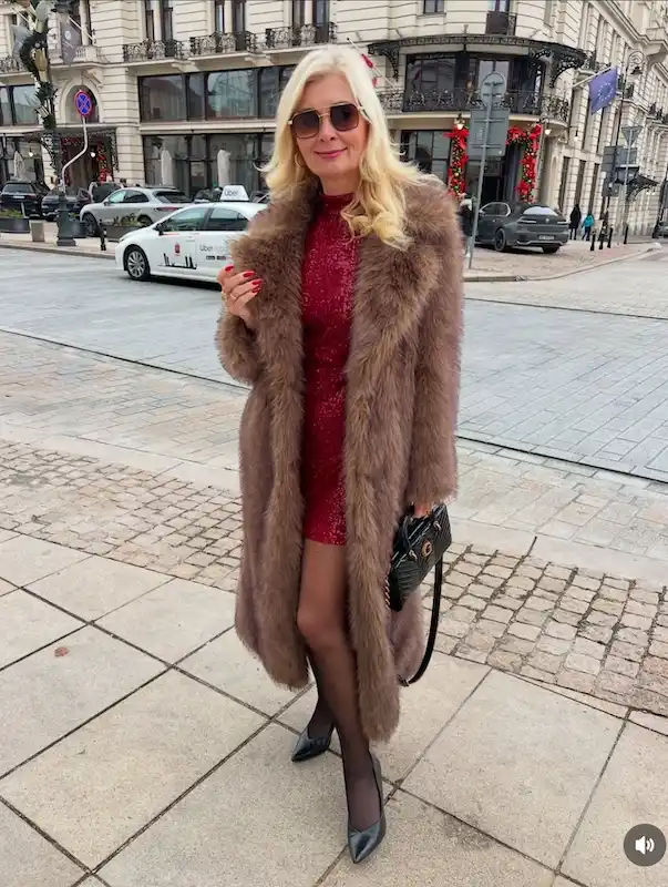 21 Fall Layering Outfits for Plus Size Petite Women Over 50 That Actually Work 20 fall layering outfits for plus size petite women over 50
