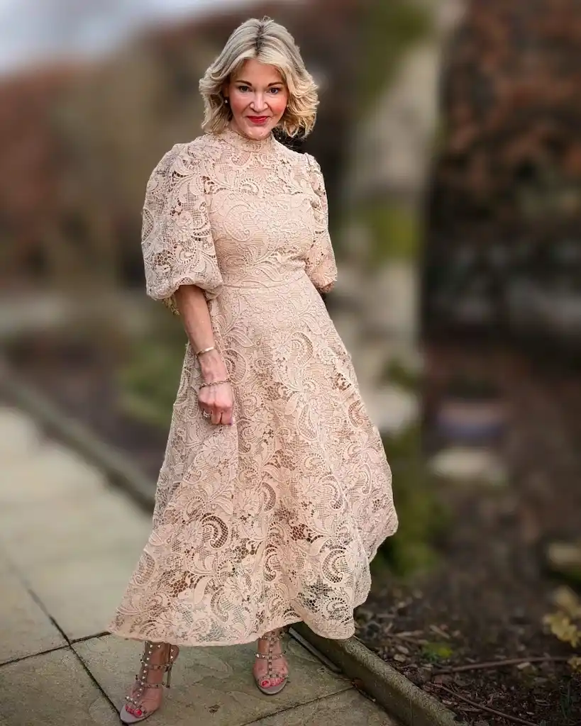 holiday party outfits for plus size petite women over 50