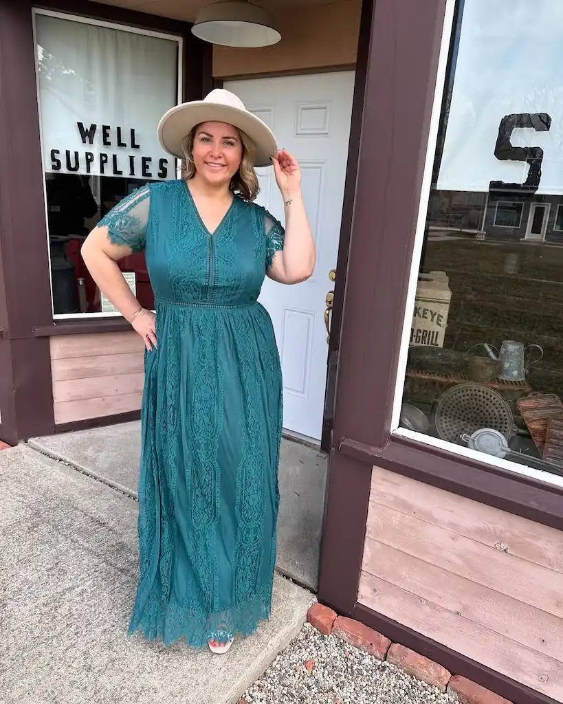 wedding guest outfits for plus size petite women over 50