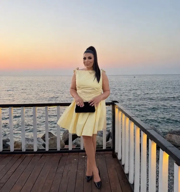 evening outfits for plus size petite women over 50