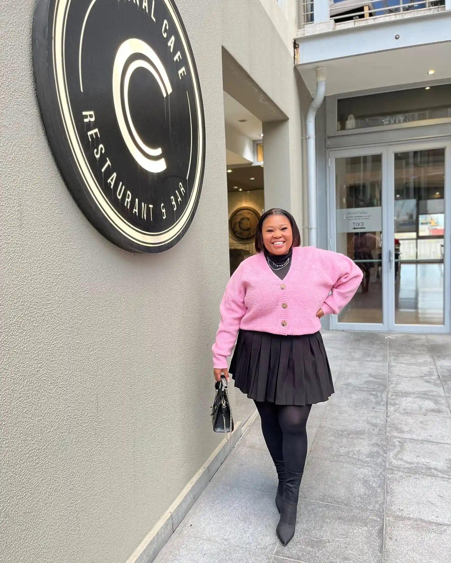 18 Cardigan Outfits for Plus Size Petite Women Over 50 That Feel Cozy and Chic 17 cardigan outfits for plus size petite women over 50