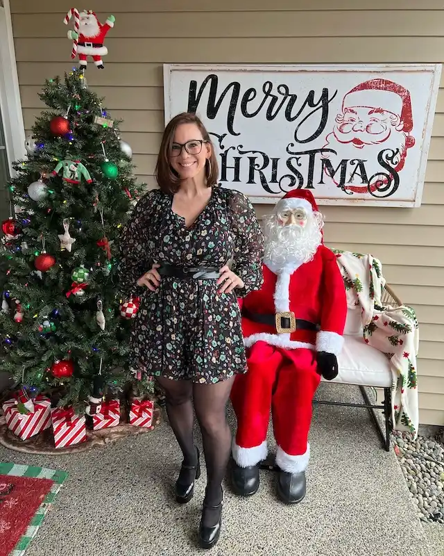 Christmas outfits for plus size petite women over 50