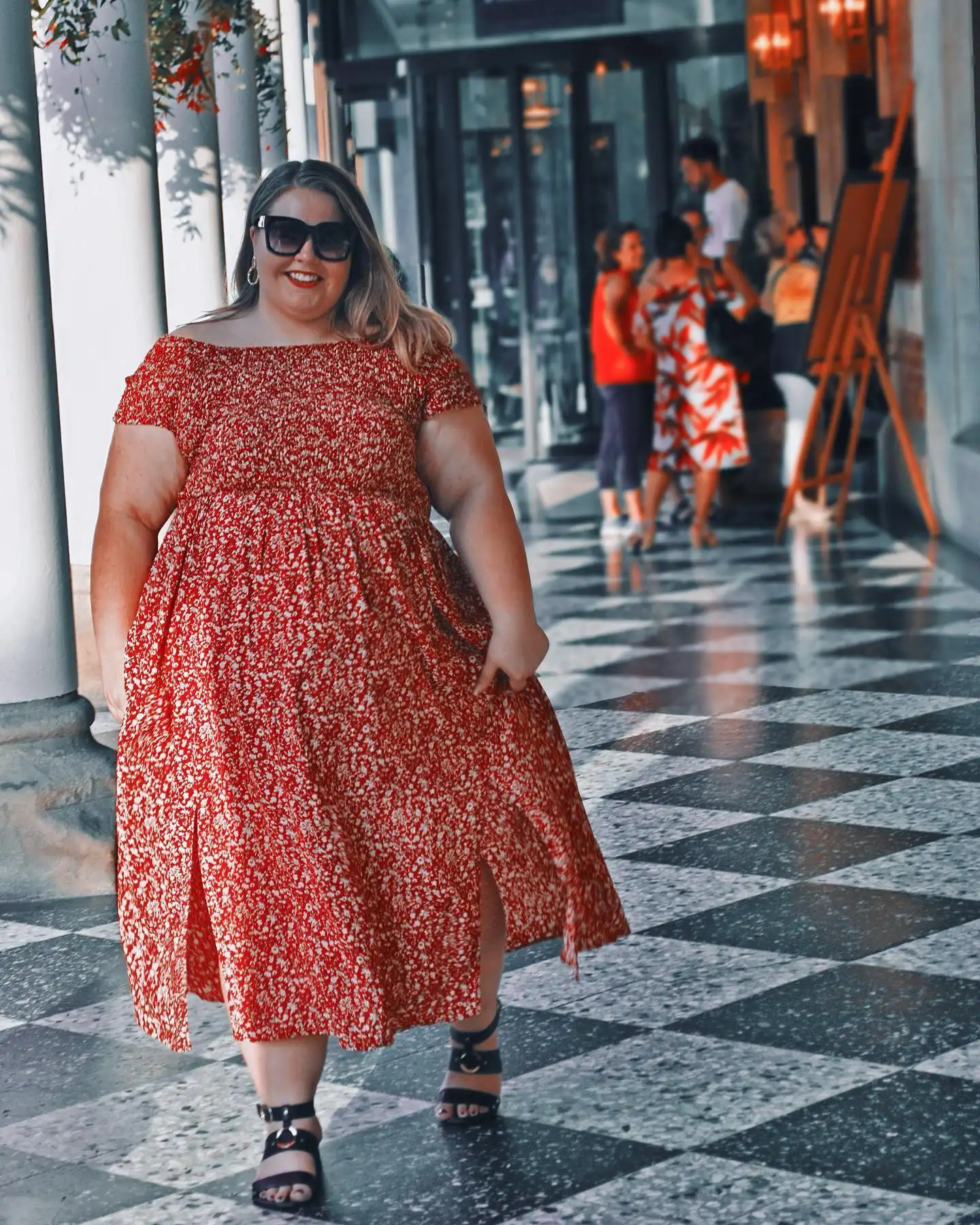 22 Outfits That Hide the Belly for Plus Size Petite Women Over 50 18 outfits that hide belly plus size petite women over 50
