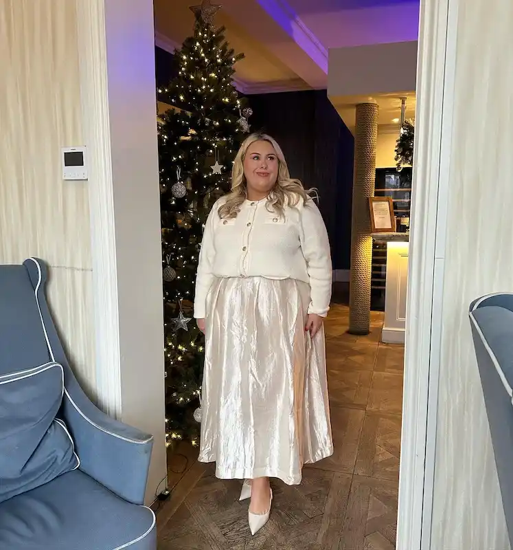 holiday party outfits for plus size petite women over 50