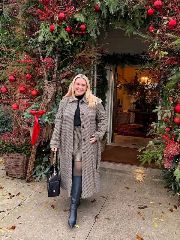 Christmas outfits for plus size petite women over 50
