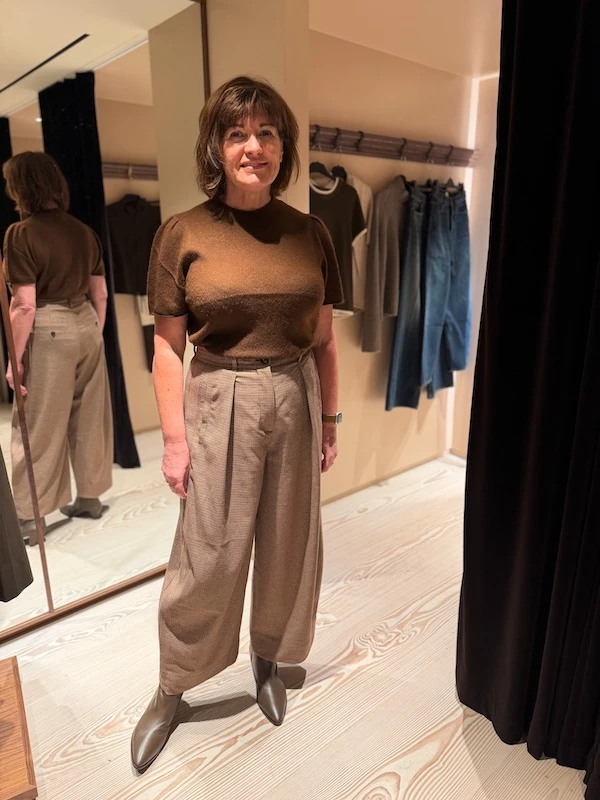 thanksgiving outfits for women who are hosting dinner