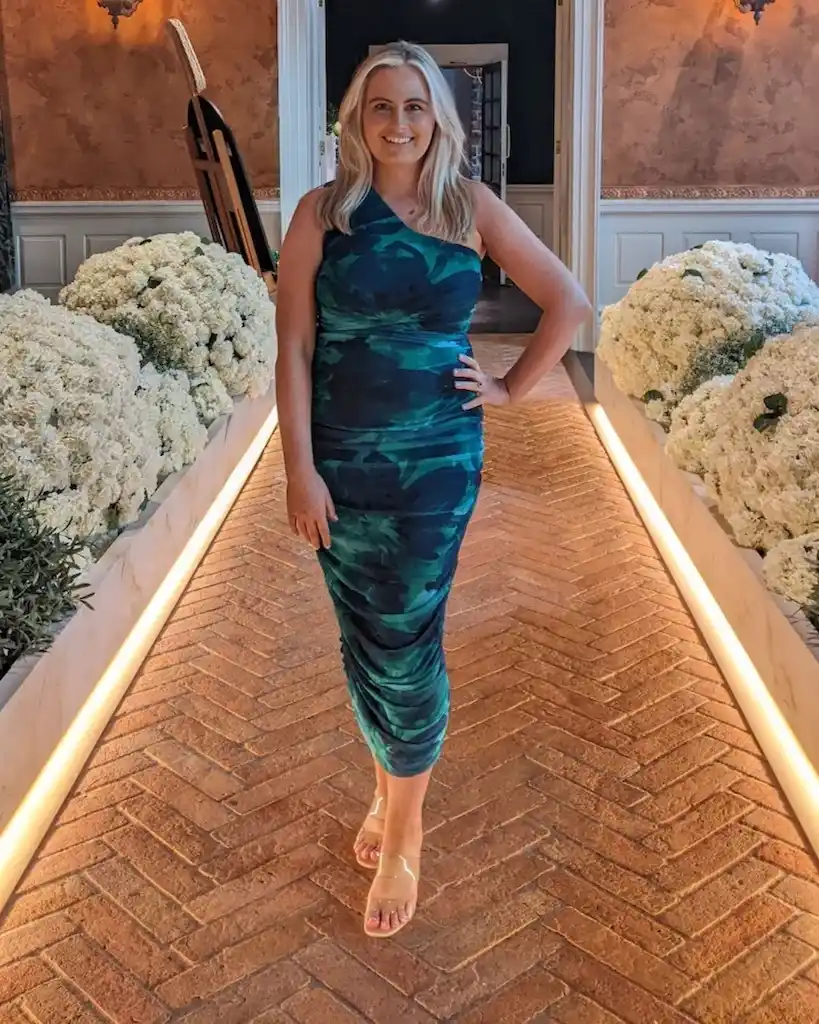 cocktail outfits for plus size petite women over 50