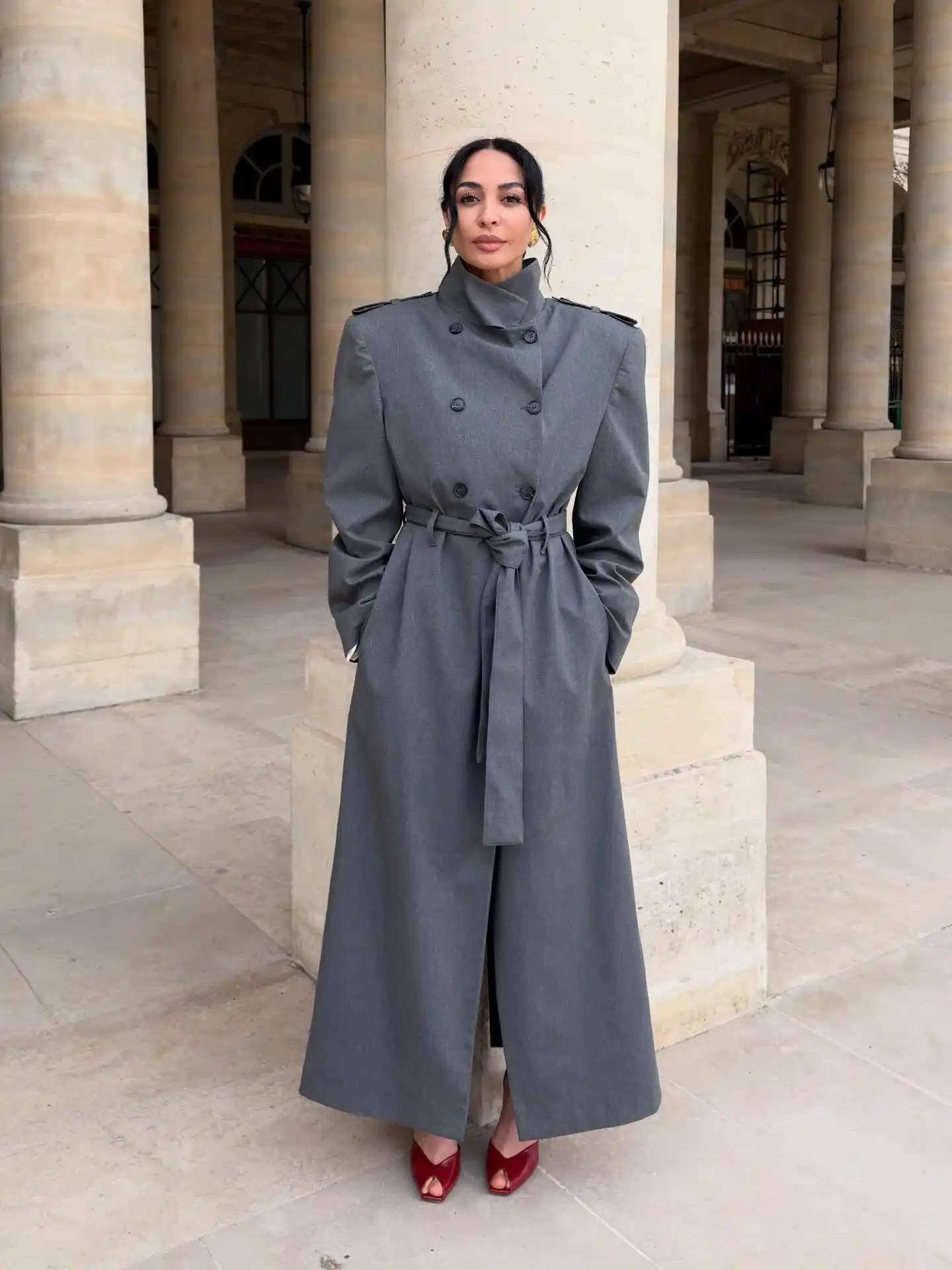 17 Trench Coat Outfits for Plus Size Petite Women Over 50 14 trench coat outfits for plus size petite women over 50