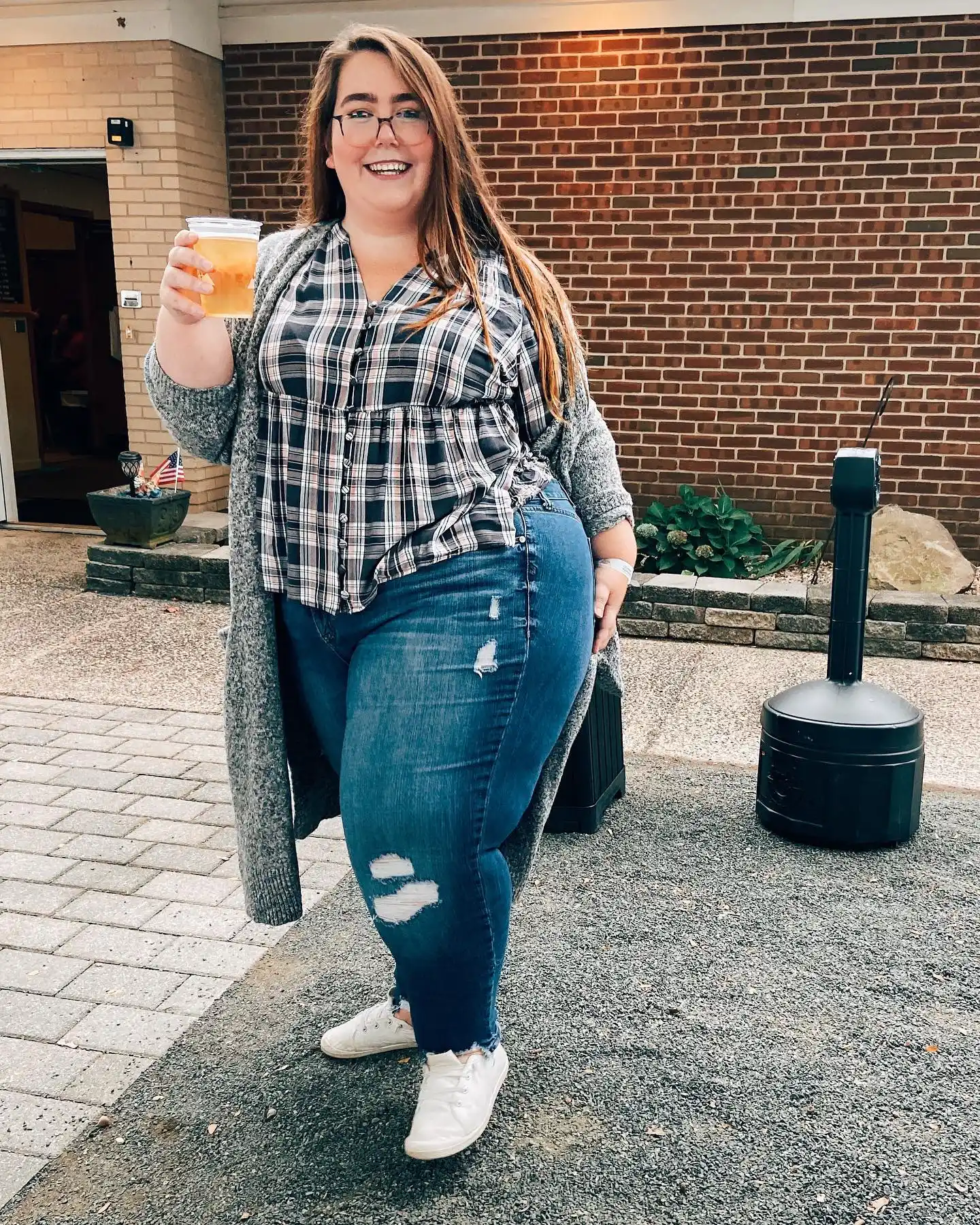 18 Cardigan Outfits for Plus Size Petite Women Over 50 That Feel Cozy and Chic 12 cardigan outfits for plus size petite women over 50