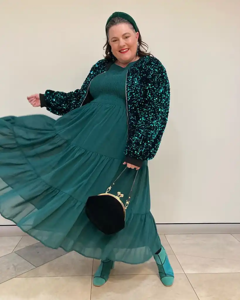 holiday party outfits for plus size petite women over 50