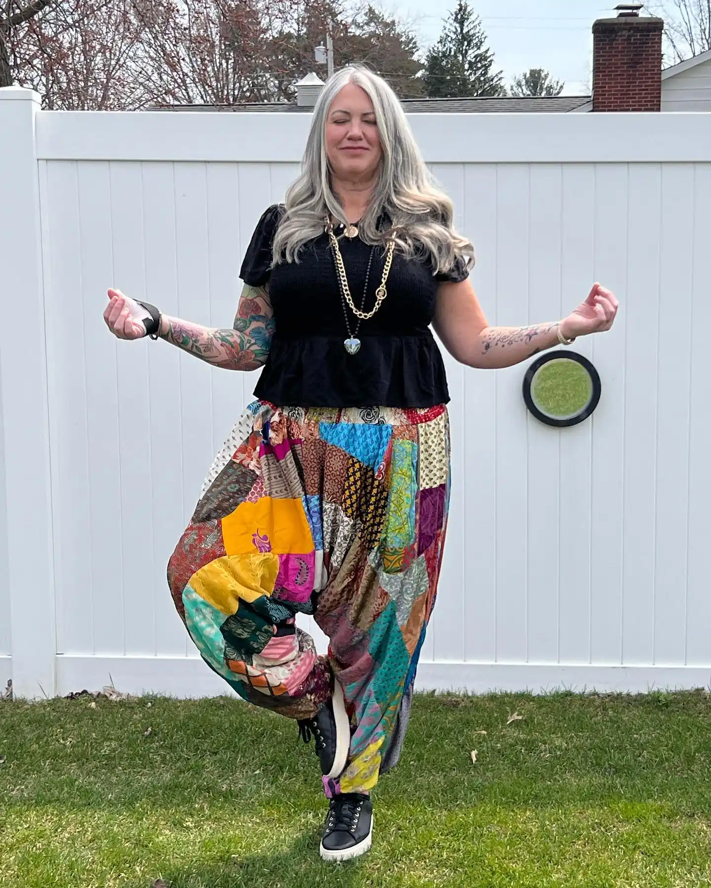 22 Outfits That Hide the Belly for Plus Size Petite Women Over 50 9 outfits that hide belly plus size petite women over 50