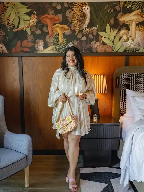 date night outfits for plus size petite women over 50
