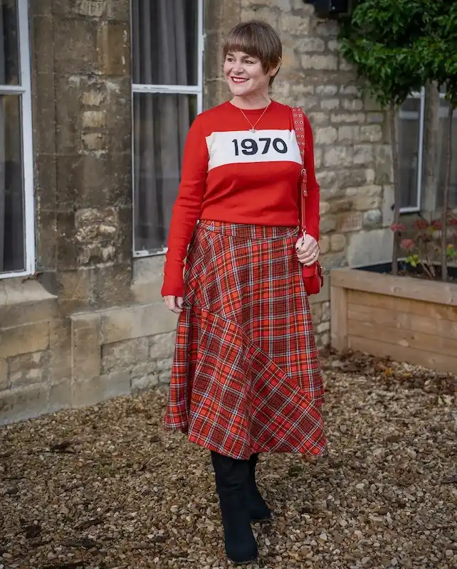 Christmas outfits for plus size petite women over 50