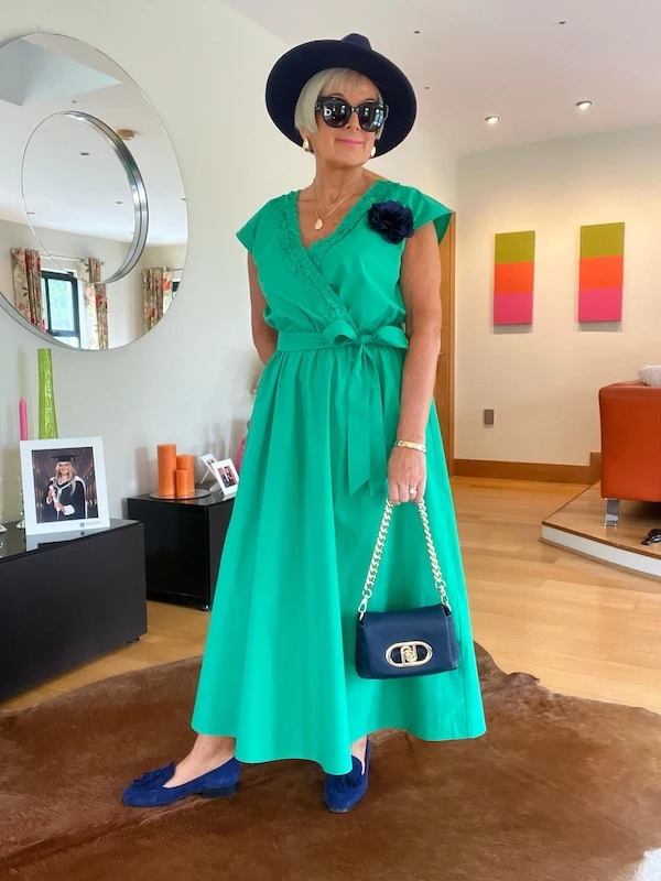 date night outfits for plus size petite women over 50