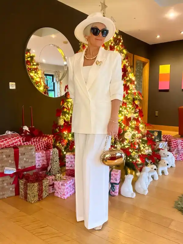 Christmas outfits for plus size petite women over 50
