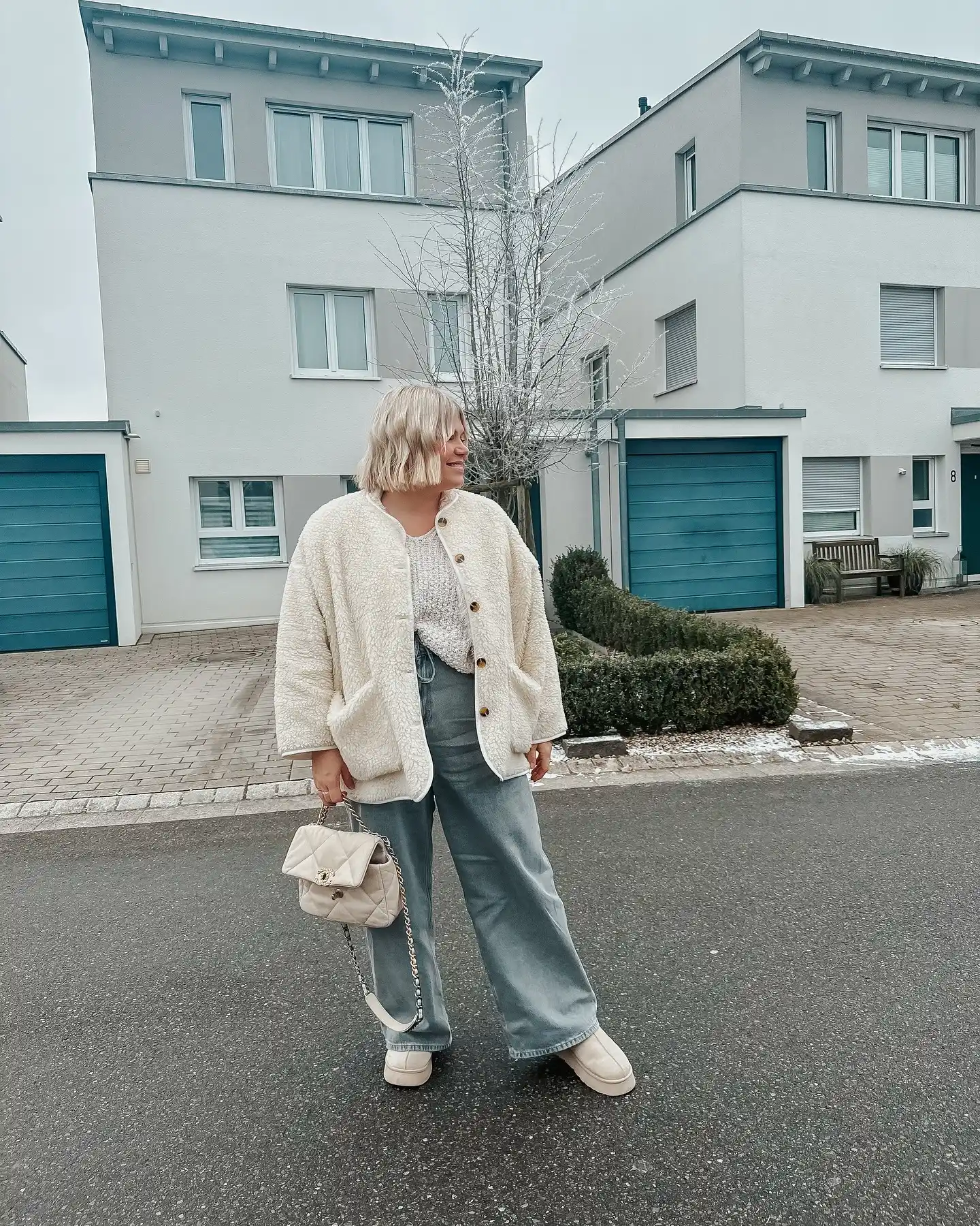 18 Autumn Outfits for Short Curvy Women Over 50 You Will Actually Wear 9 autumn outfits for short curvy women over 50