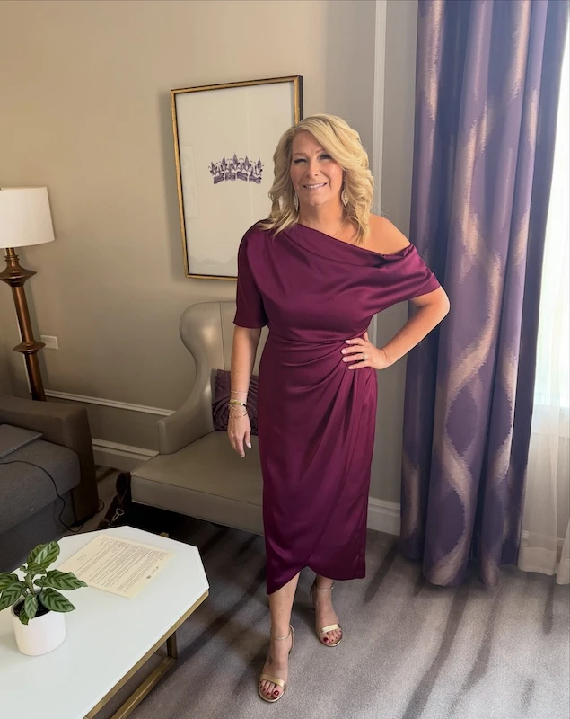 date night outfits for plus size petite women over 50