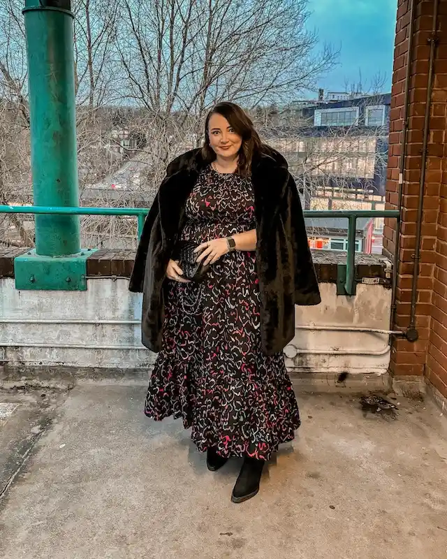 winter fashion for short curvy women over 50
