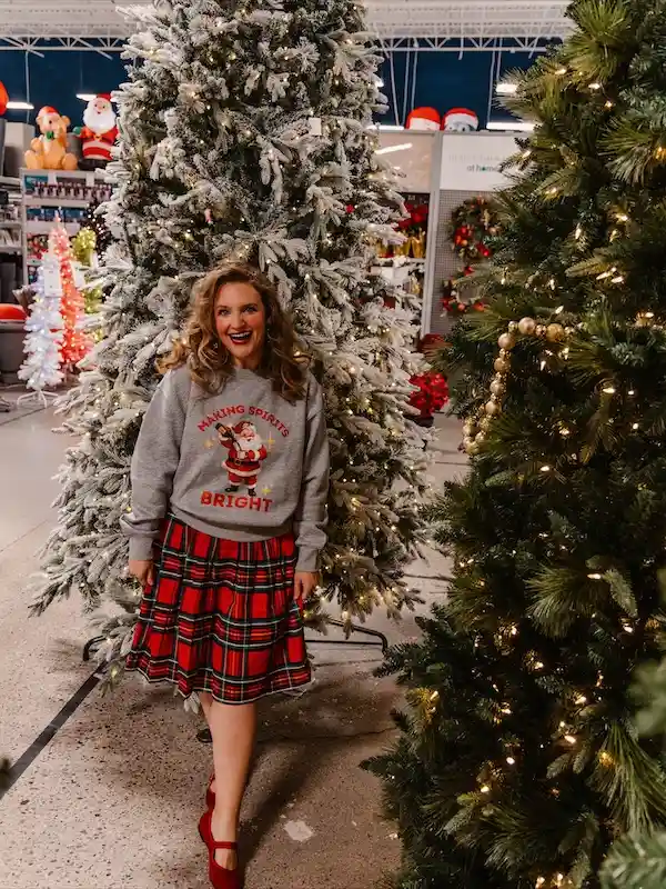 16 Christmas Party Outfits for Petite Plus Size Women Over 50 17 christmas party outfits for petite plus size women over 50