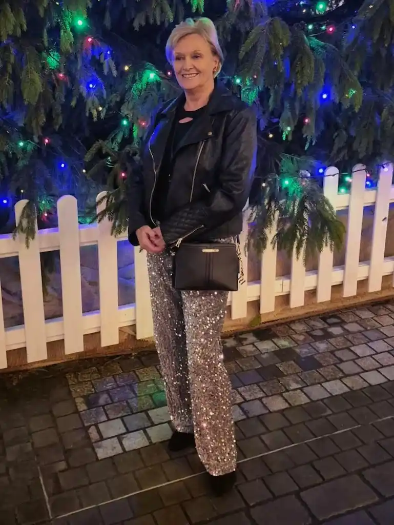 holiday party outfits for plus size petite women over 50