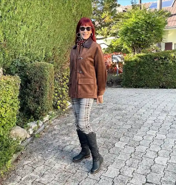 autumn outfits for short curvy women over 50