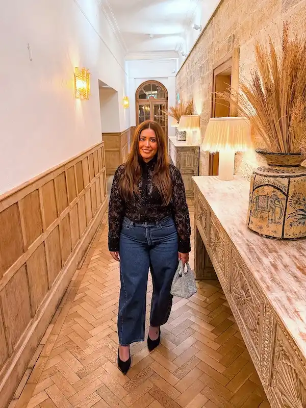 date night outfits for plus size petite women over 50