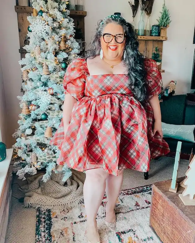 holiday party outfits for plus size petite women over 50