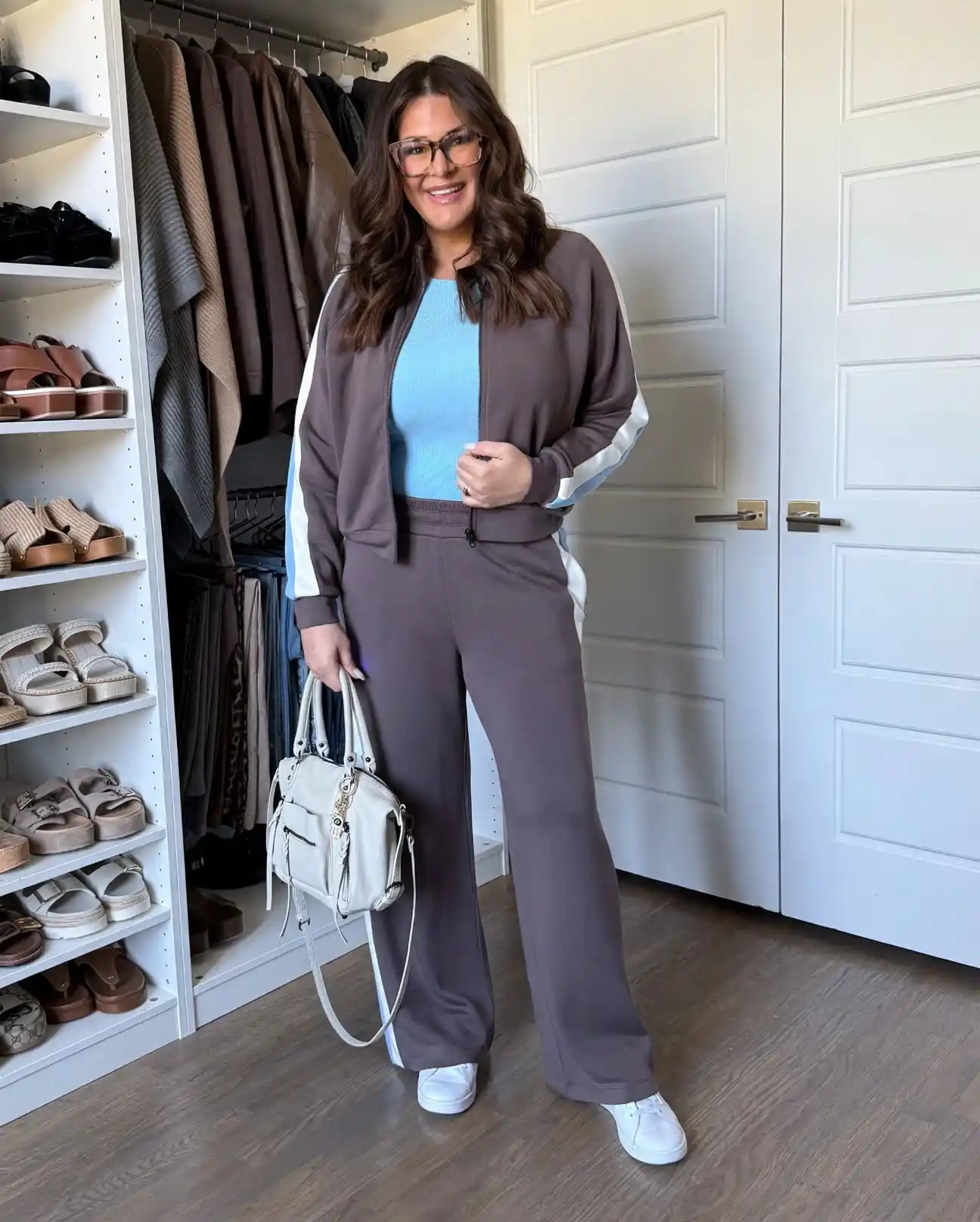 short curvy women over 50 outfit ideas