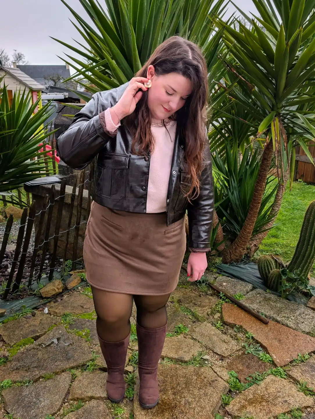 18 Autumn Outfits for Short Curvy Women Over 50 You Will Actually Wear 8 autumn outfits for short curvy women over 50