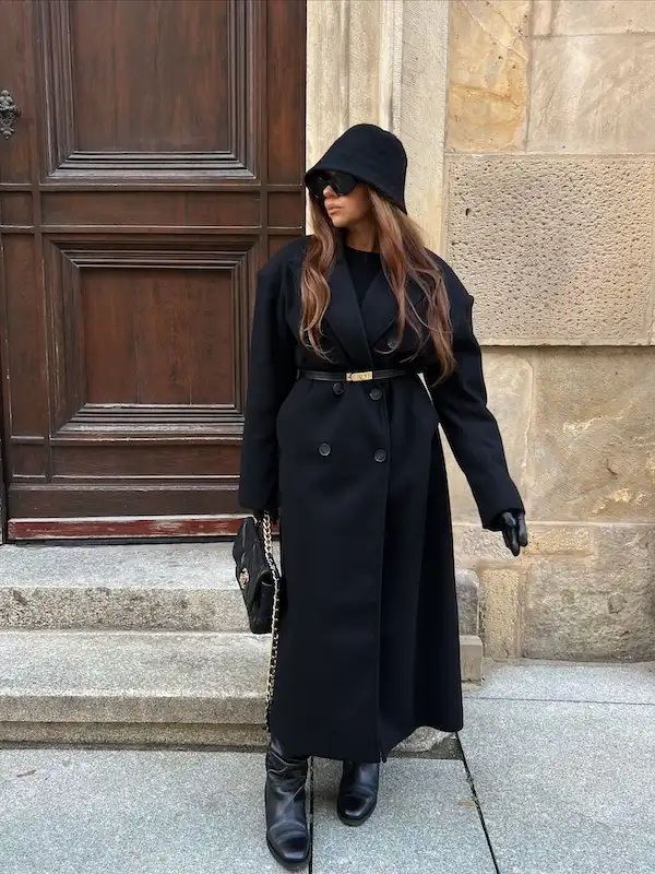 20 All Black New Year’s Eve Outfits for Plus Size Women Over 50 20 all black new years eve outfits for plus size women over 50