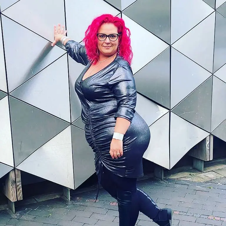 short curvy women over 50 outfit ideas