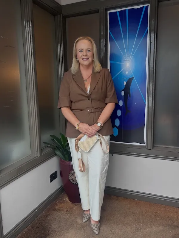 camel and tan outfits for plus size petite women over 50