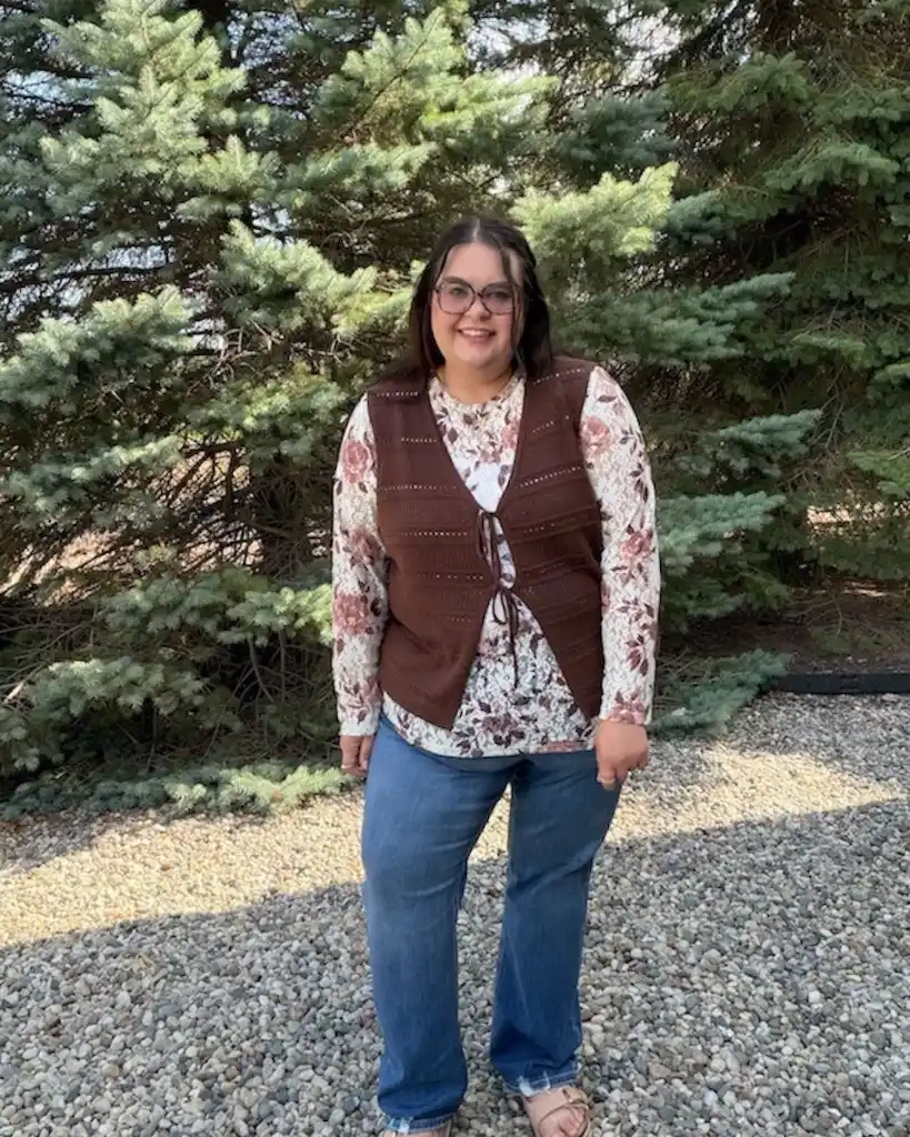 vest outfits for plus size petite women over 50