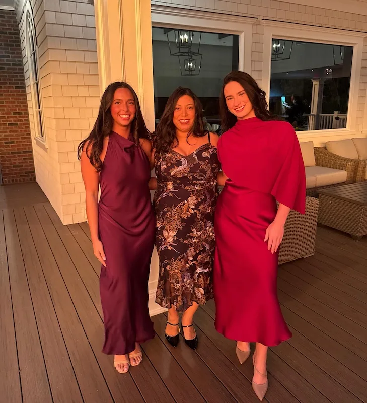 thanksgiving outfits for women who are hosting dinner