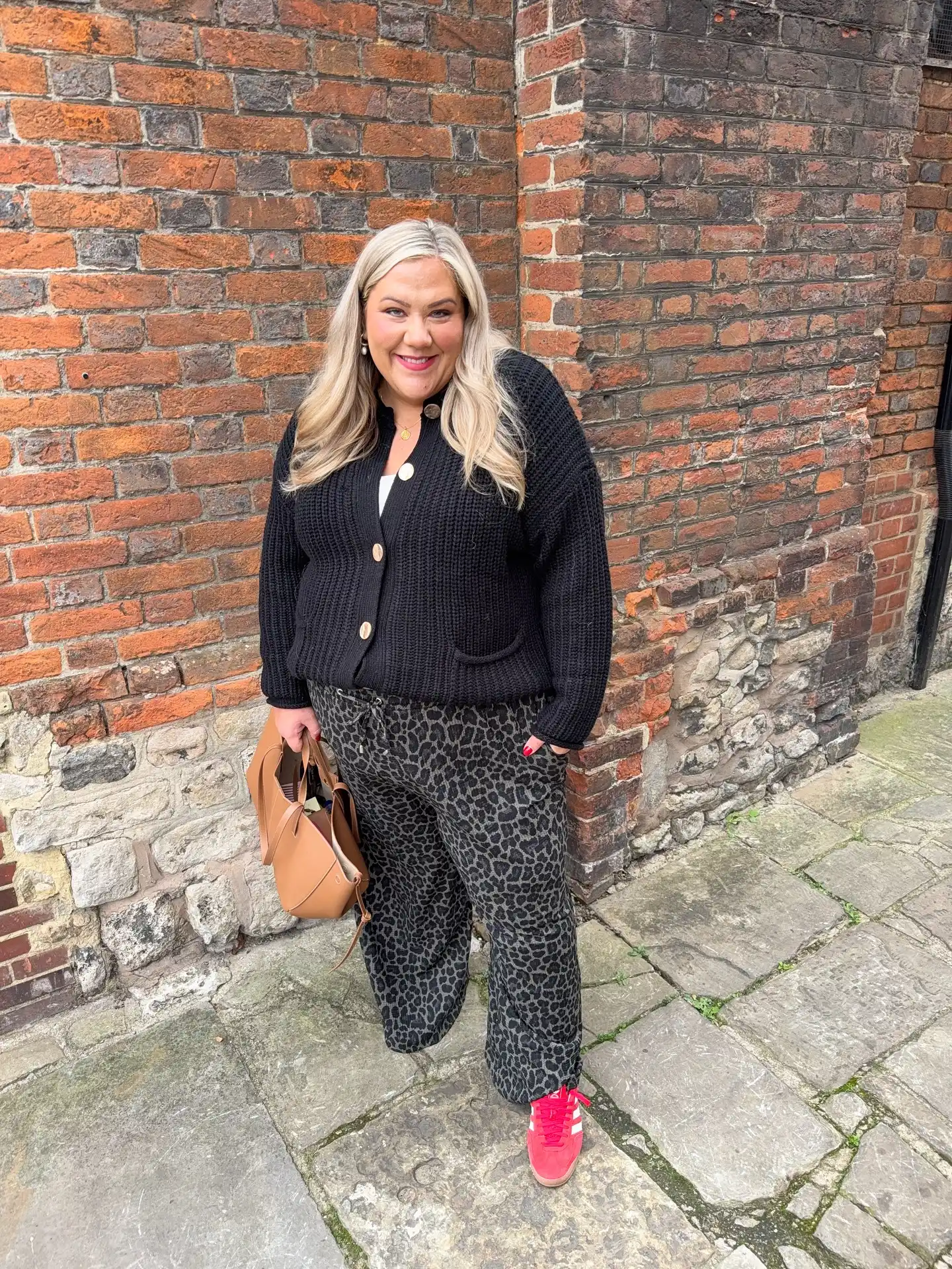 18 Autumn Outfits for Short Curvy Women Over 50 You Will Actually Wear 5 autumn outfits for short curvy women over 50