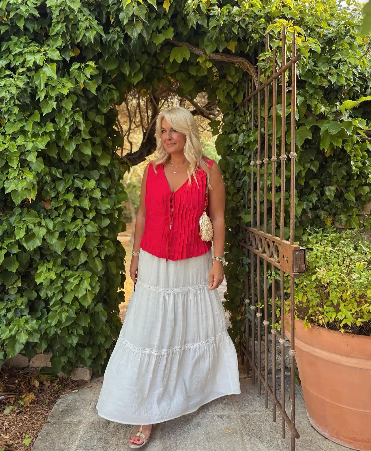 outfits that make you look taller plus size petite over 50