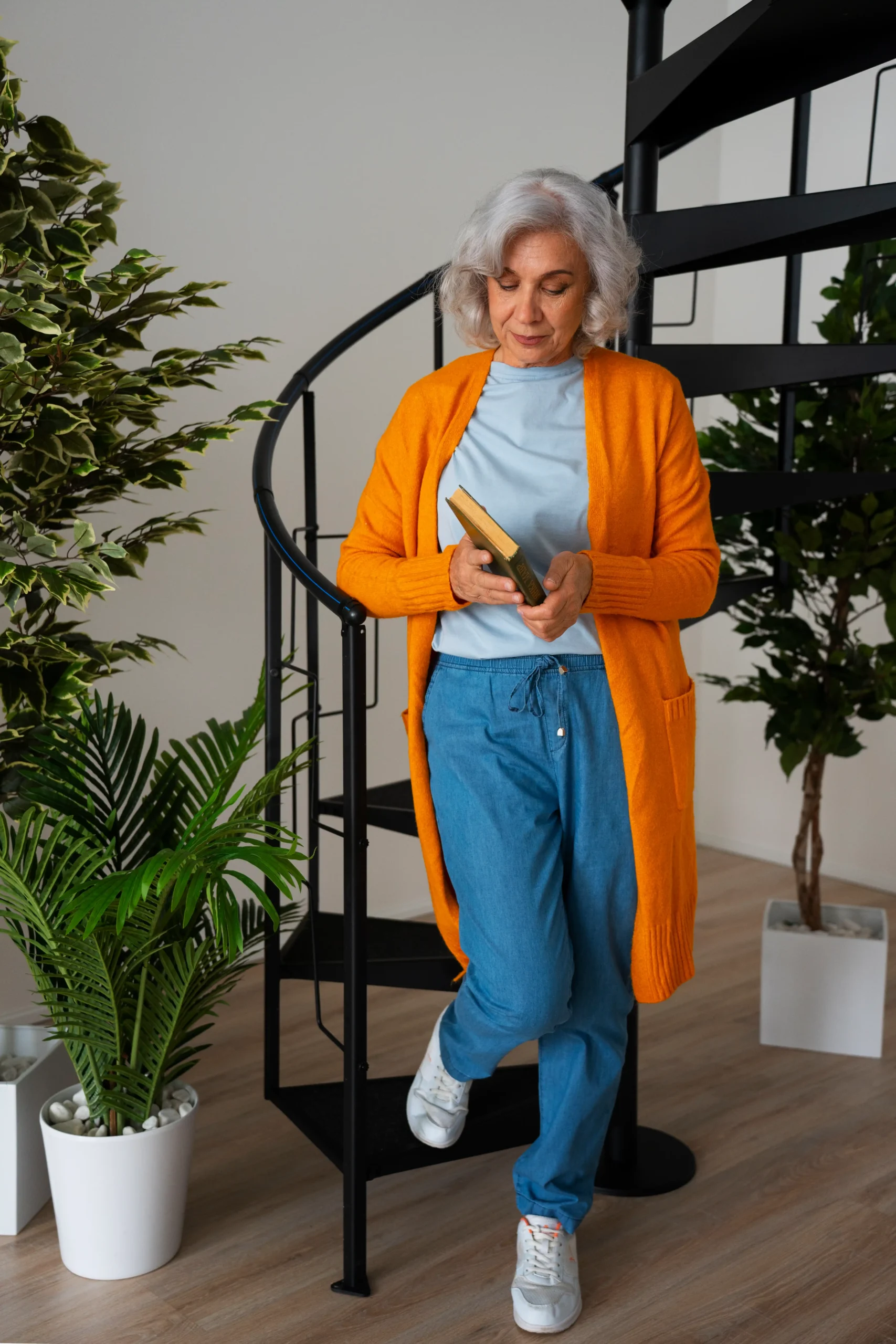 18 Autumn Outfits for Short Curvy Women Over 50 You Will Actually Wear 4 autumn outfits for short curvy women over 50