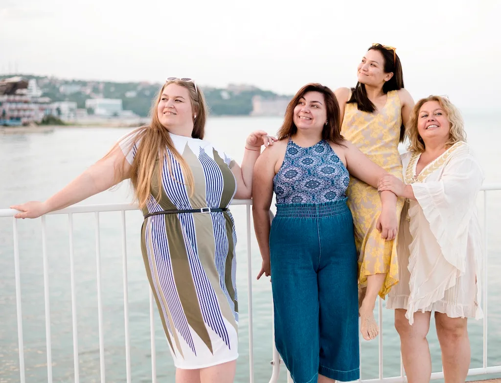 what to wear for family photos plus size petite over 50