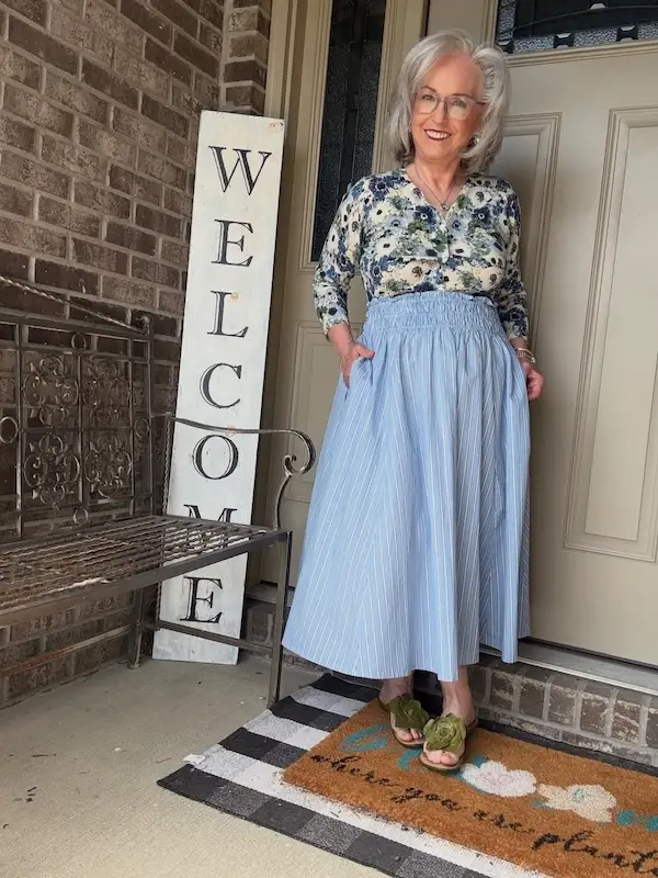 thanksgiving outfits for women who are hosting dinner