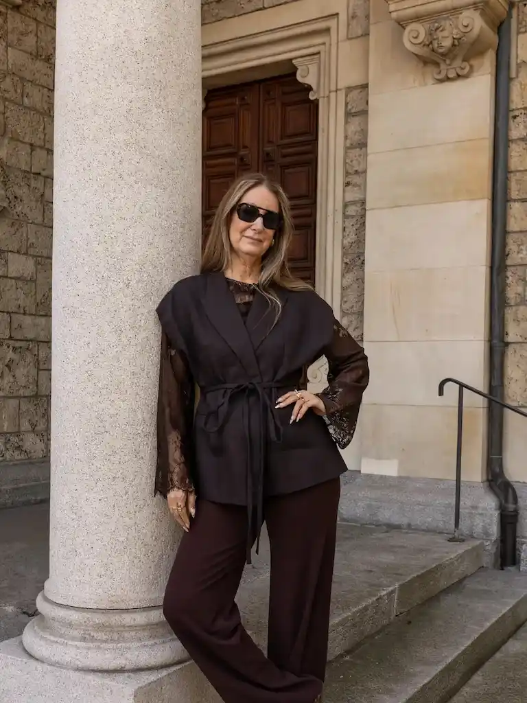 vest outfits for plus size petite women over 50