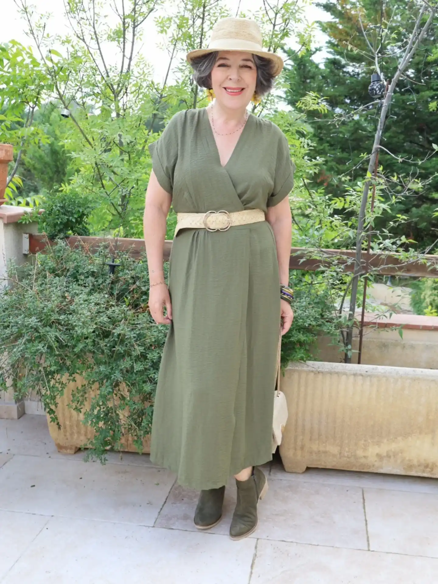 outfits that make you look taller plus size petite over 50