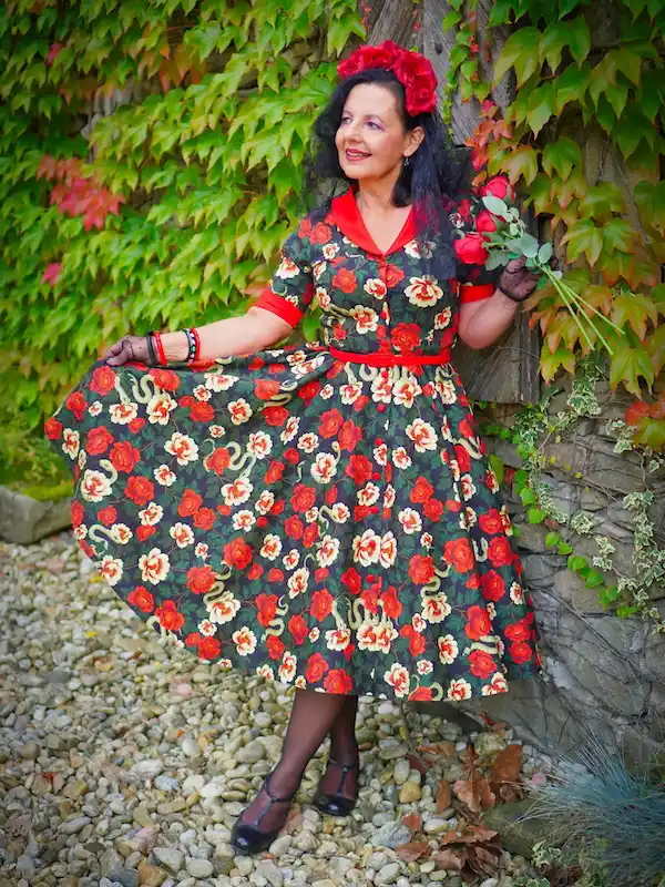 halloween costume ideas for short curvy women