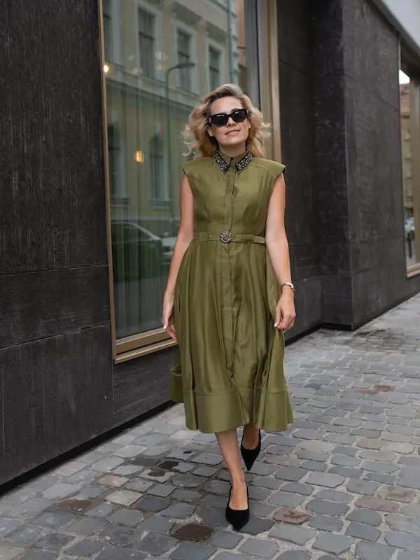 date night outfits for plus size petite women over 50