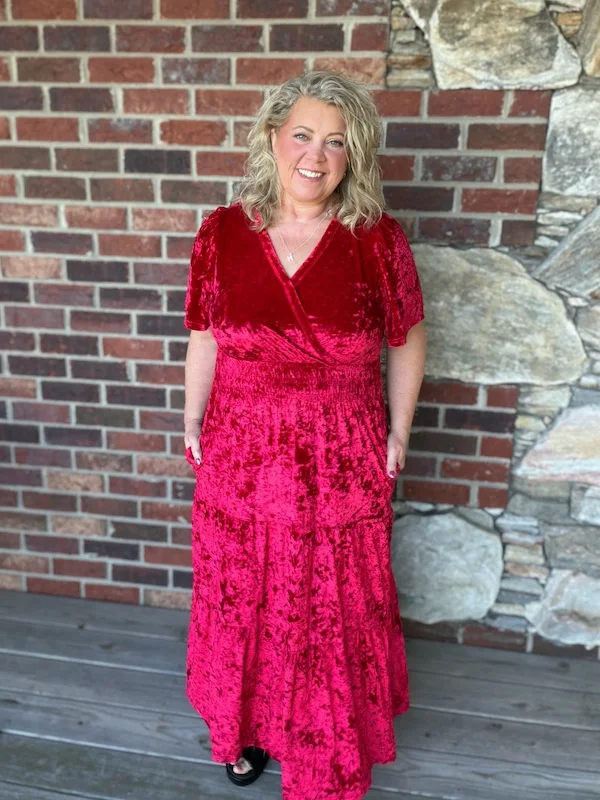 15 Best Christmas Dresses for Petite Plus Size Women Over 50 5 best christmas dresses for petite plus size women over 50