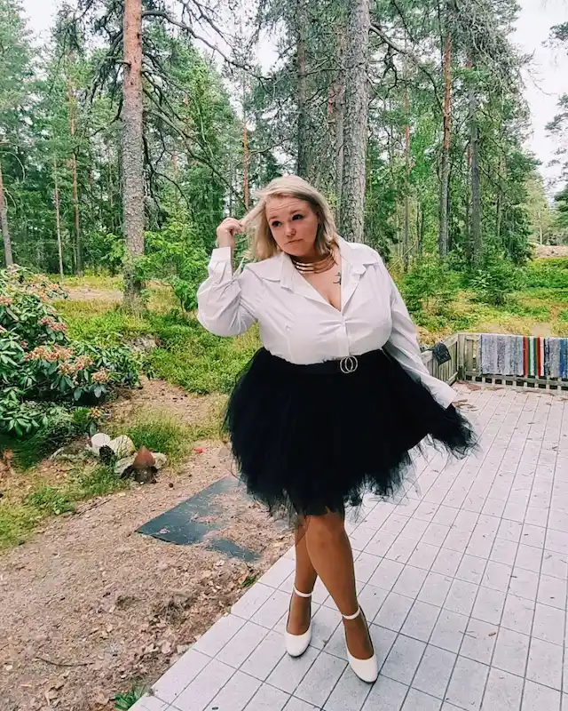 stylish outfits for plus size petite women over 50