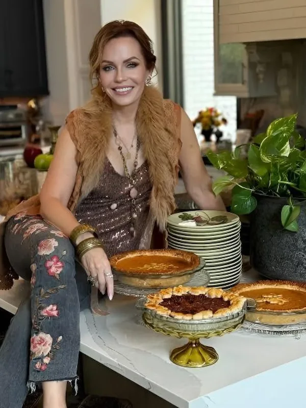 16 Sophisticated Thanksgiving Outfits for Plus-Size Women Over 50 9 thanksgiving outfits for plus size women over 50
