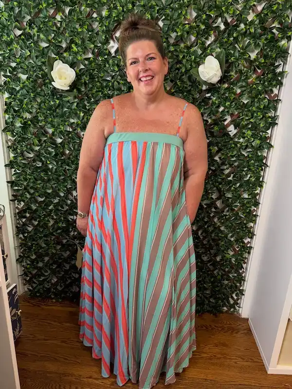 family photo outfits for plus size petite women over 50