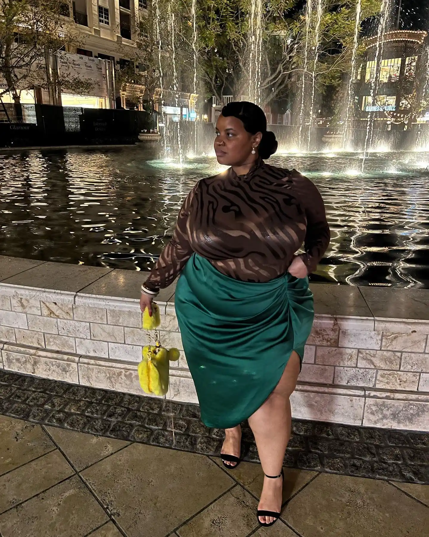 20 Plus Size Petite Fashion Ideas Over 50 for Modern Women 9 plus size petite fashion over 50