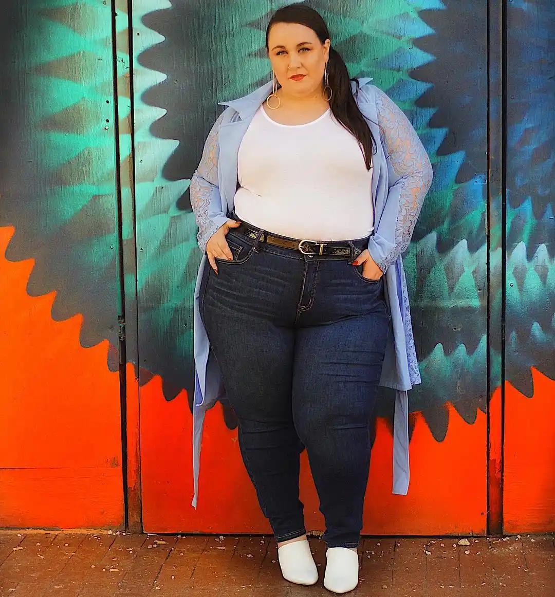 stylish outfits for plus size petite women over 50