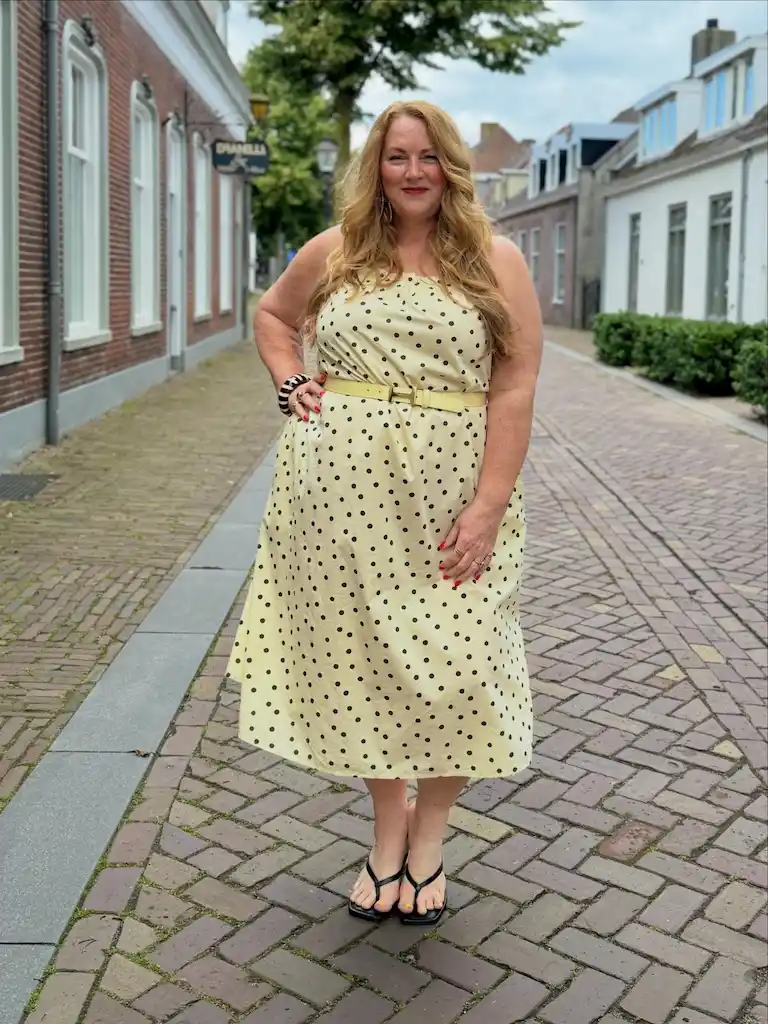 stylish outfits for plus size petite women over 50